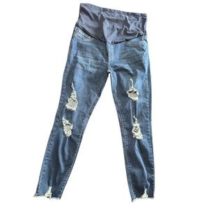 Women’s distressed maternity jeans